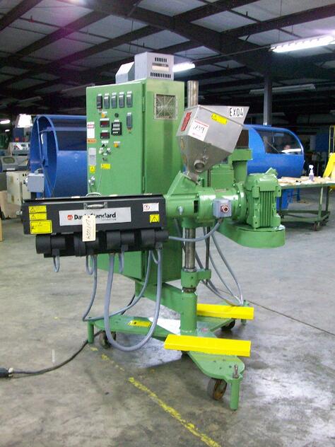Davis Standard Vertical Extruder Painted 2